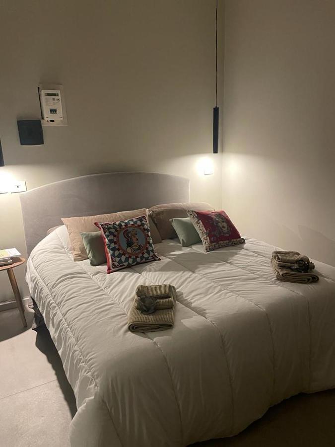 Conny'S House Apartment คาตาเนีย ภายนอก รูปภาพ