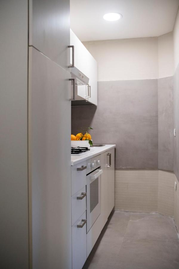 Conny'S House Apartment คาตาเนีย ภายนอก รูปภาพ
