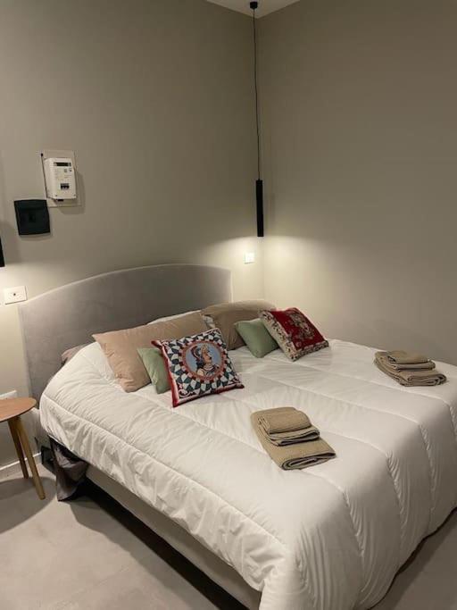 Conny'S House Apartment คาตาเนีย ภายนอก รูปภาพ